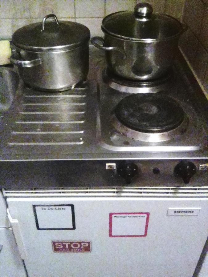 1A Comfortable, Private And Calm 4 Room Apartment, 2Km City Center, Private Car Park, Full Equipped Kitchen, Private And Stable Wifi, One Minute Tram Station, Smart Tv, Whatsapp Support, No Additional Costs! Eur 500 Cashback For 2 Months Mannheim Exterior foto